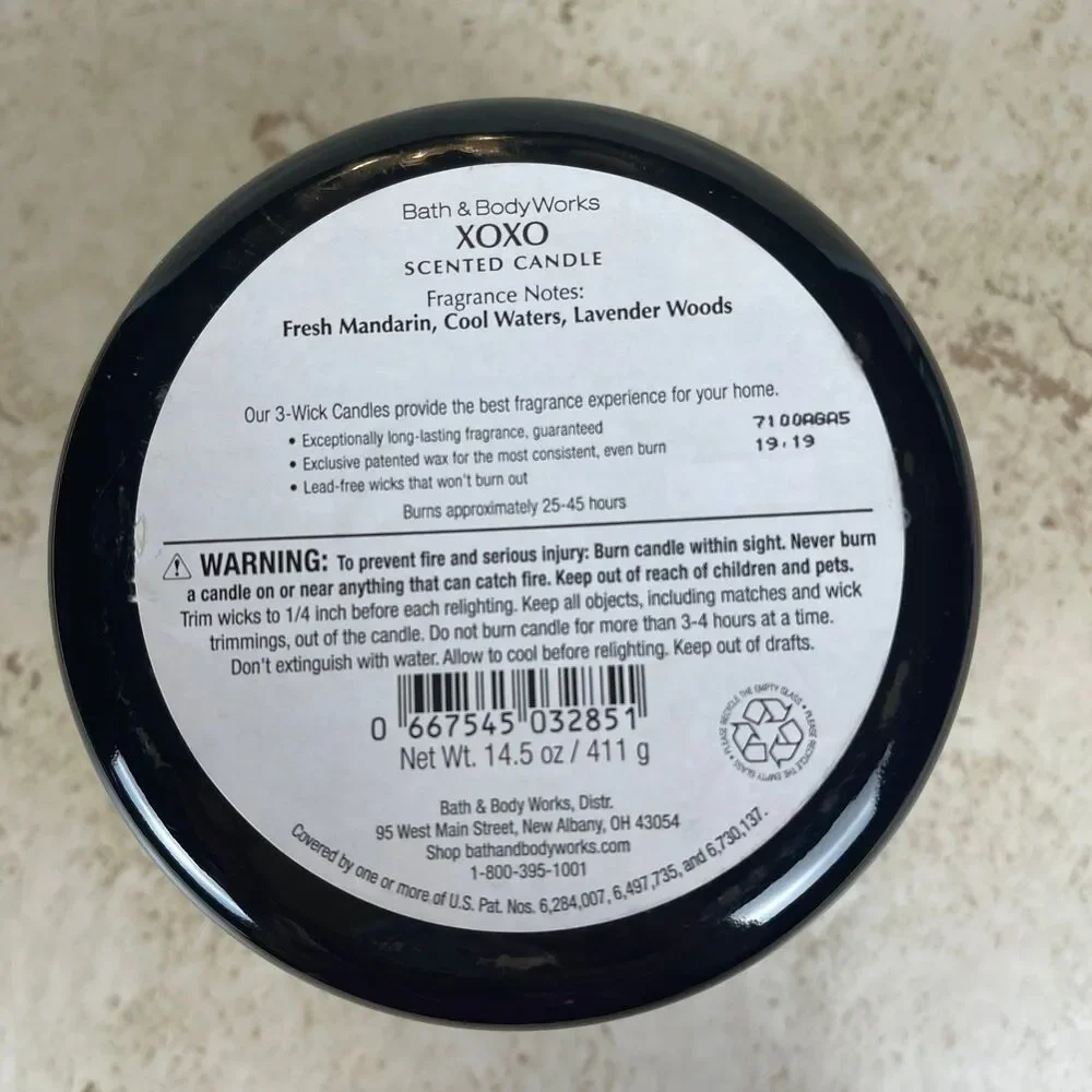 Bath & Body Works | XOXO 3-Wick Candle - Picture 2 of 7